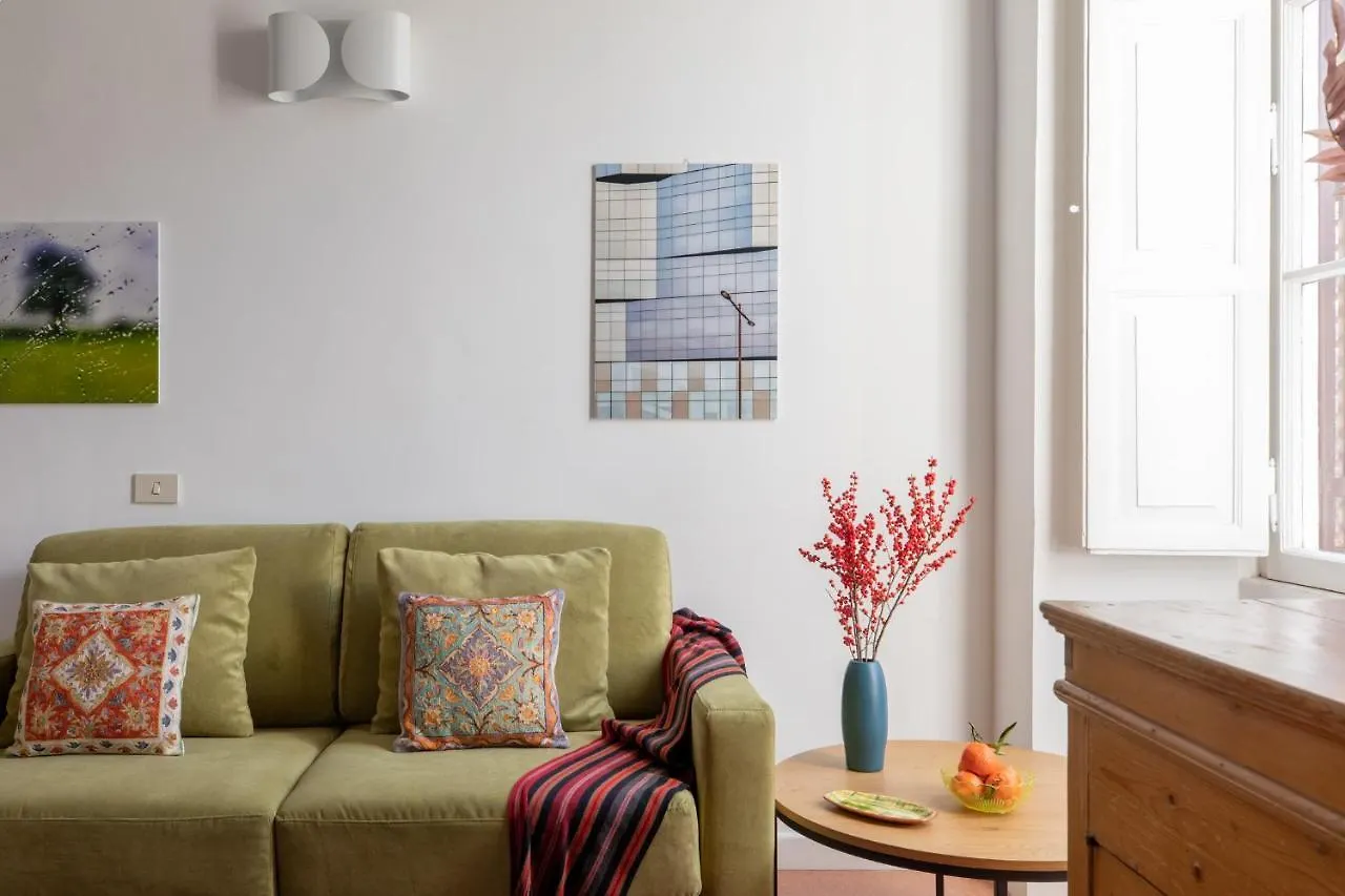 Apartment Iflat Clementina Top Of The Hill Rome