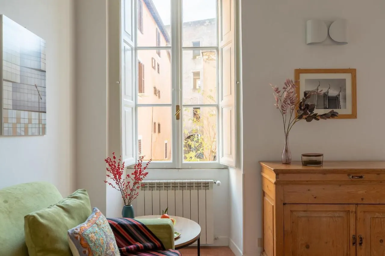 Apartment Iflat Clementina Top Of The Hill Rome Italy