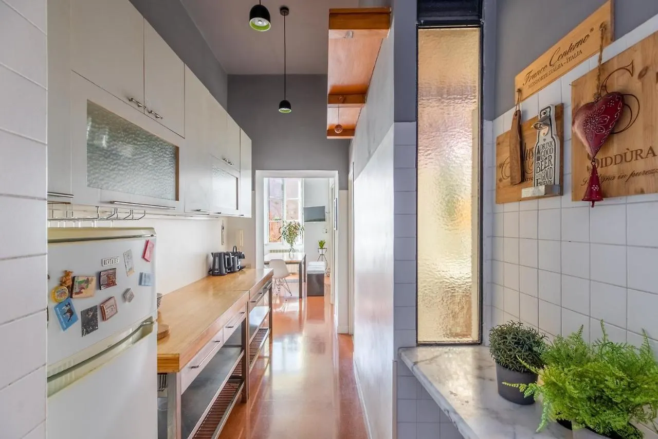 Apartment Iflat Clementina Top Of The Hill Rome