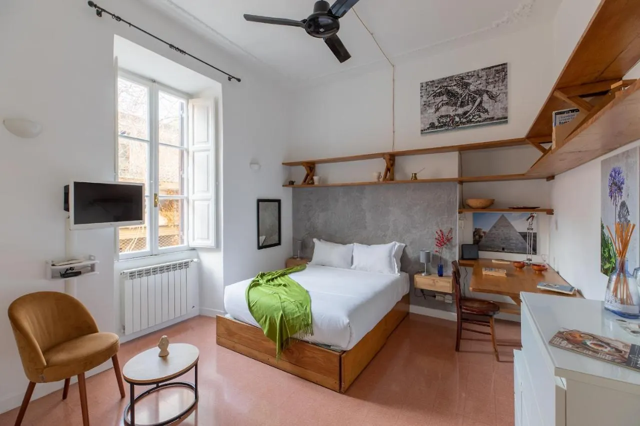 Apartment Iflat Clementina Top Of The Hill Rome